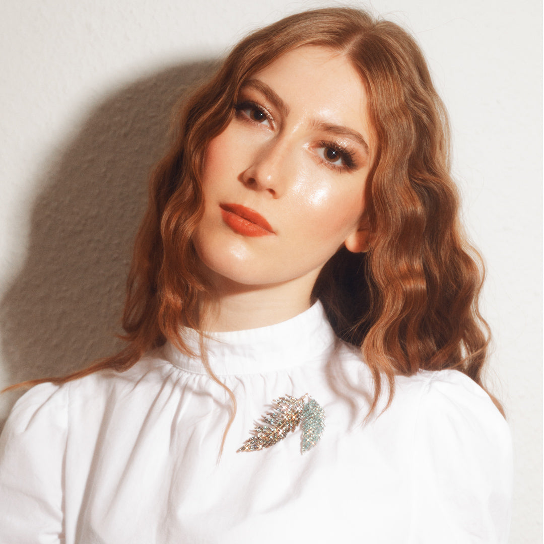 Feder-/Blatt- Brosche (mittel)